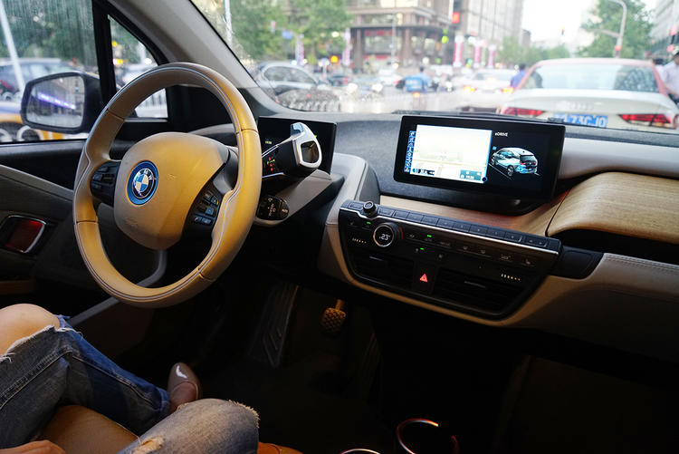 号称扫码就走的共享汽车到底有没有那么方便？我们体验了北京的五家服务|好奇心实验室