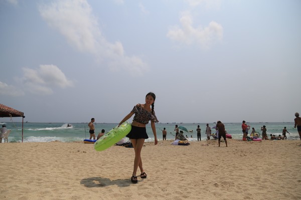 在三亚总有一片海属于一个人,在三亚椰梦长廊海边