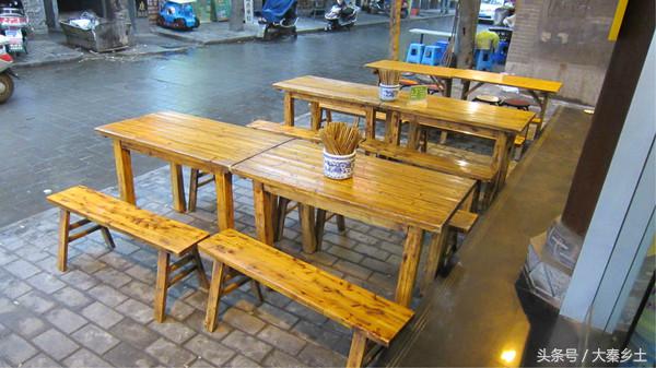 又到了一年一度的小龙虾盛宴了大家如何在家吃到小龙虾？西安这条街美食秒杀回民街统统吃一遍才过瘾？