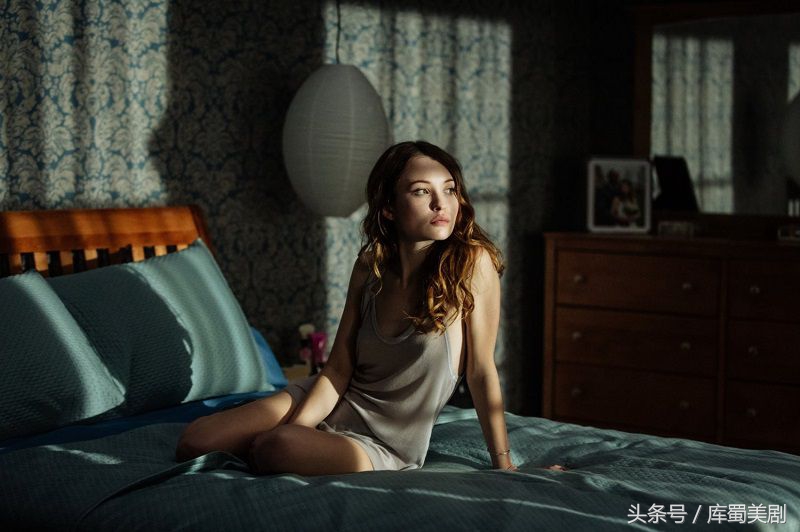 《美国众神》第一季小说改编美剧，露骨五大优劣点！