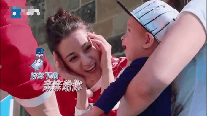 没糖陆地粉要集体脱坑？热巴比赛失误内疚不已，鹿晗全程又MAN又暖心