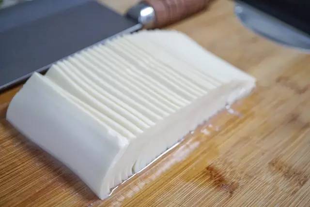 美味可口的皮蛋豆腐凉拌小贴士,又到夏天了各种小吃