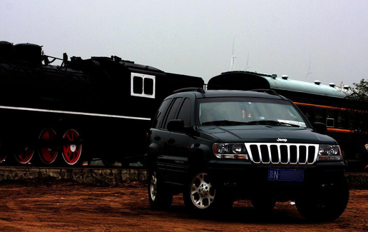 14年的jeep进口大切诺基,12年jeep大切诺基老改新