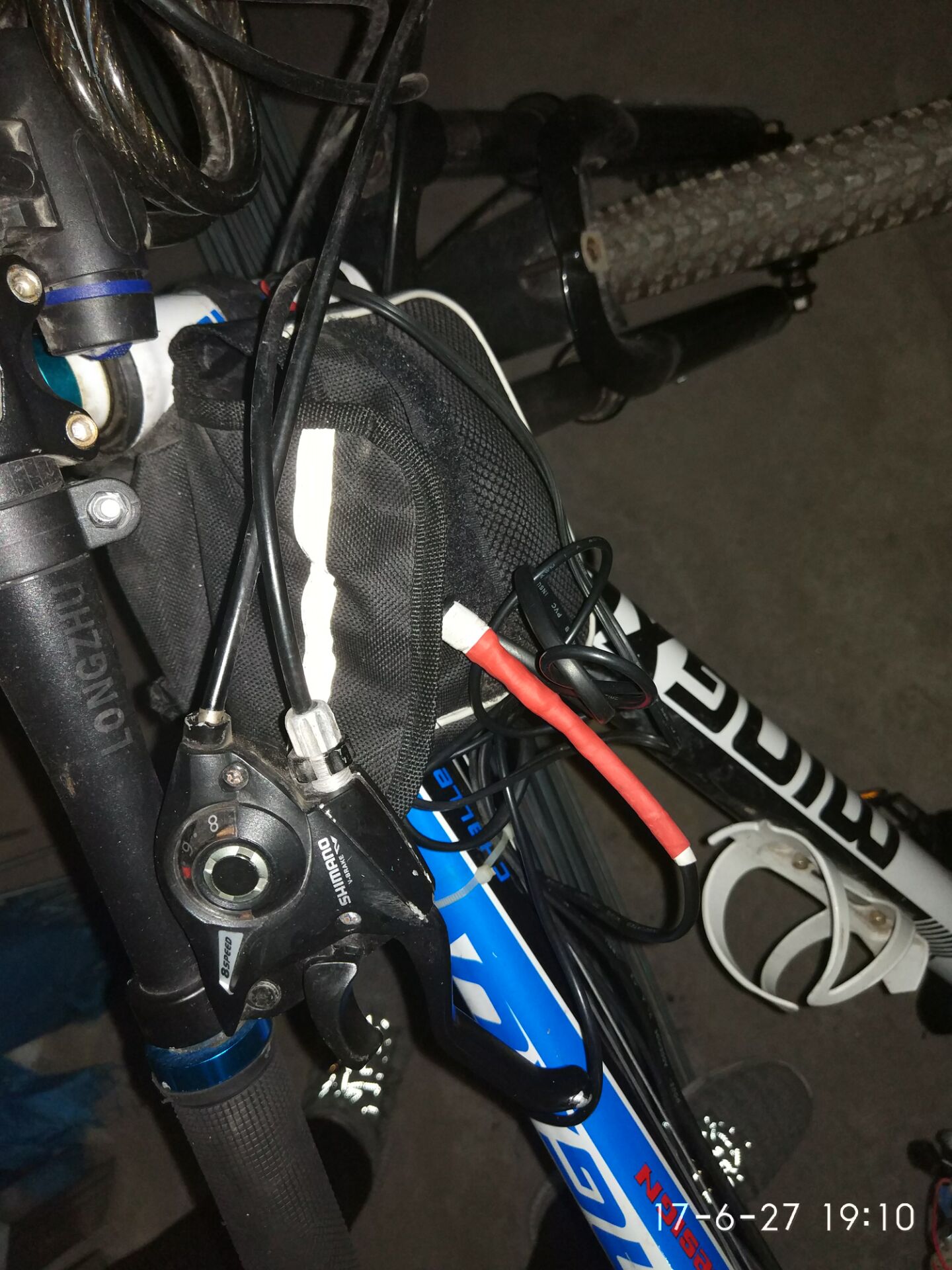 自制自行车发电系统,自行车发电装置要怎么做