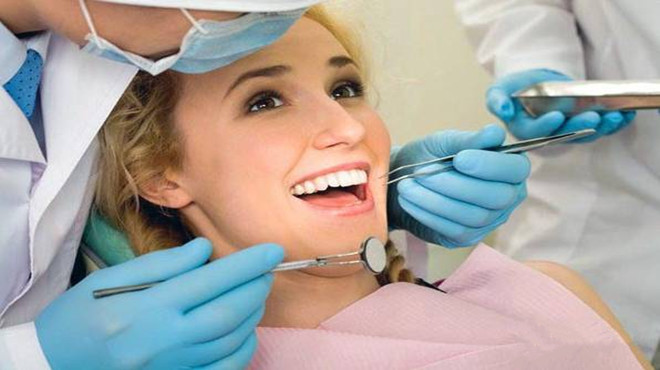 50岁牙齿缝隙越来越大怎么办,40岁牙齿缝隙越来越大是什么原因