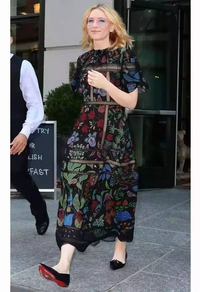 磨后跟鞋底怎么解决,什么鞋底最耐磨耐穿