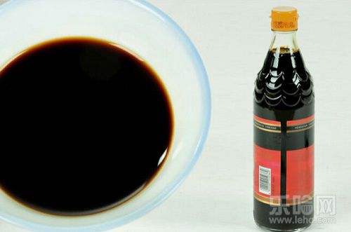 冰箱一股腐烂的恶臭,冰箱后面突然散发出一股恶臭