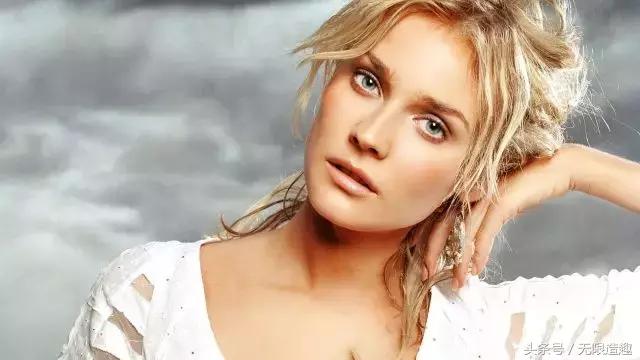 dw和阿玛尼粉底液哪个好用,比阿玛尼还好用的粉底液