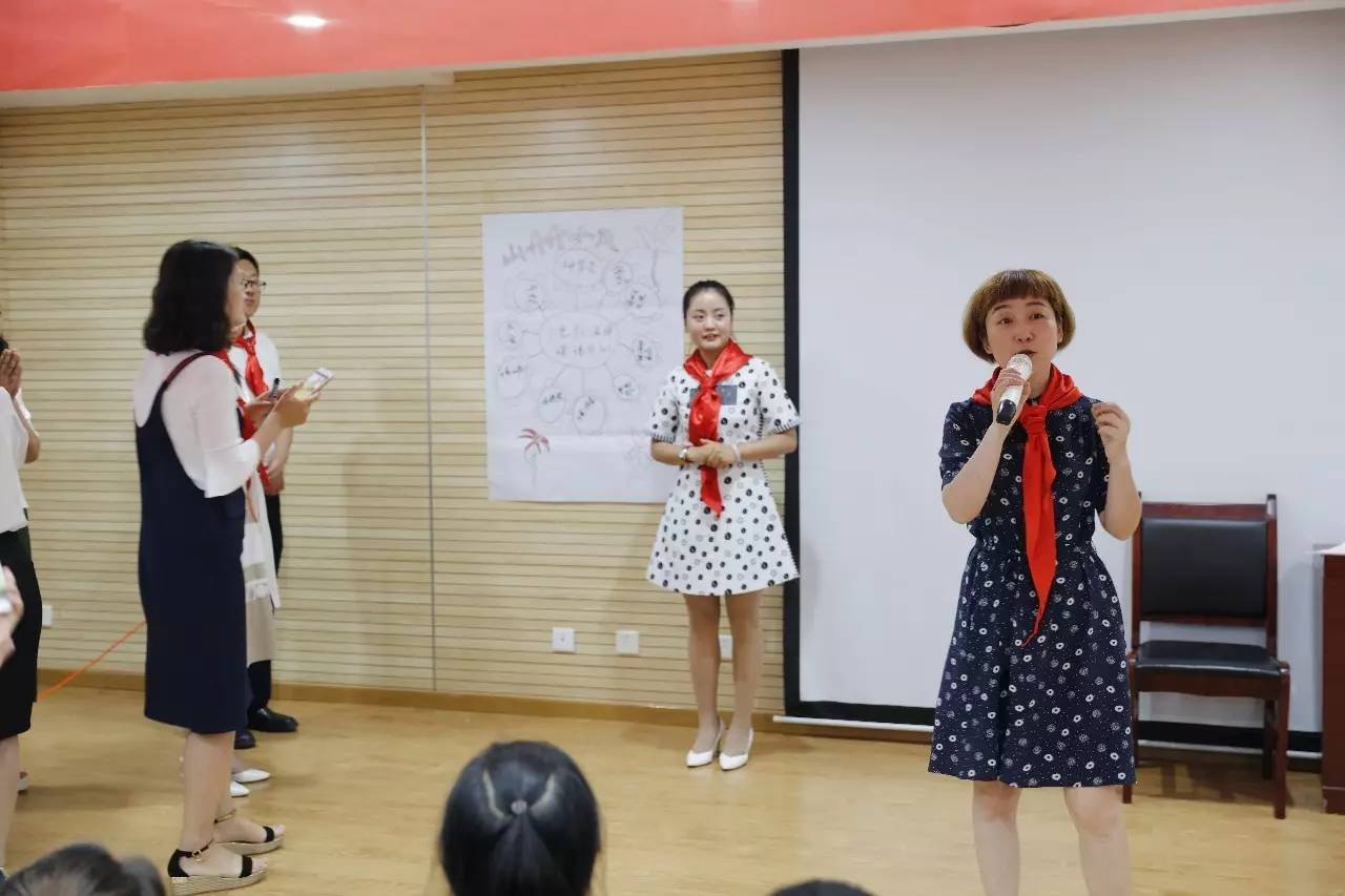 这三位老师的发言燃起了延安市少先队辅导员的工作热情，看看他们说了什么