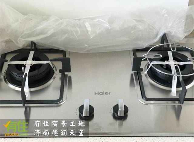 这对80后小夫妻,把家打造的甜蜜又温馨