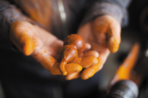 长春“齐家大院”走出的51岁旋木匠讲述百年木艺传承