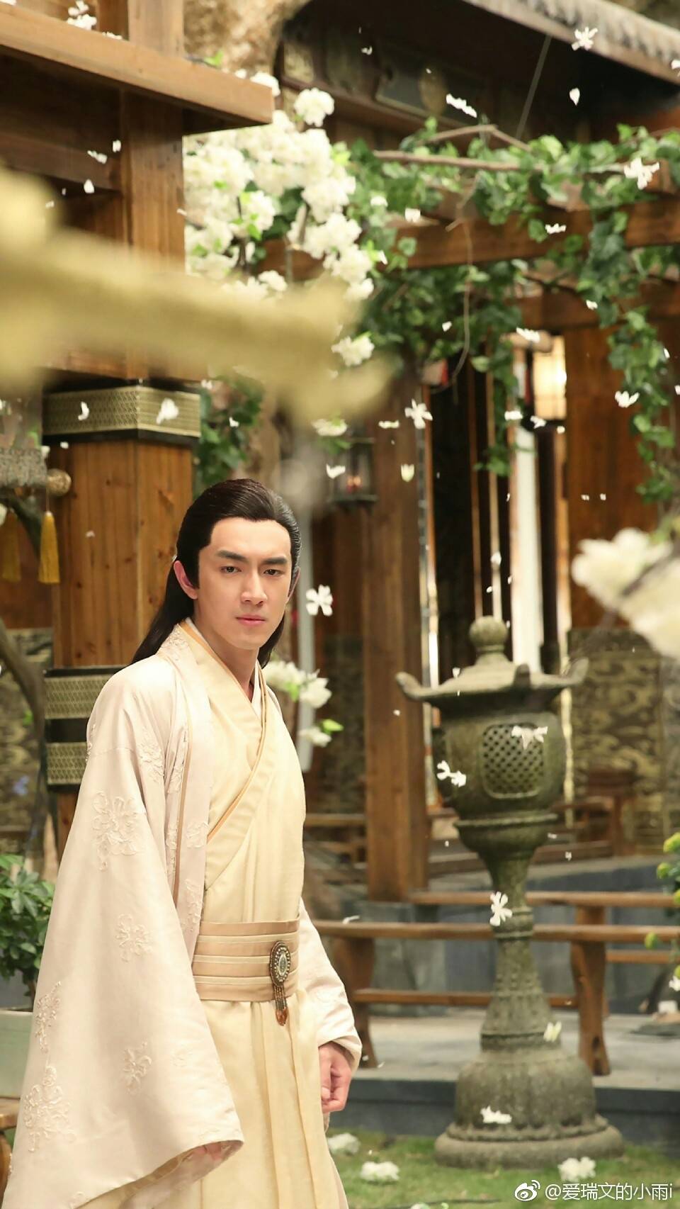 林更新说口红便宜截图,林更新口红不是随便买吗