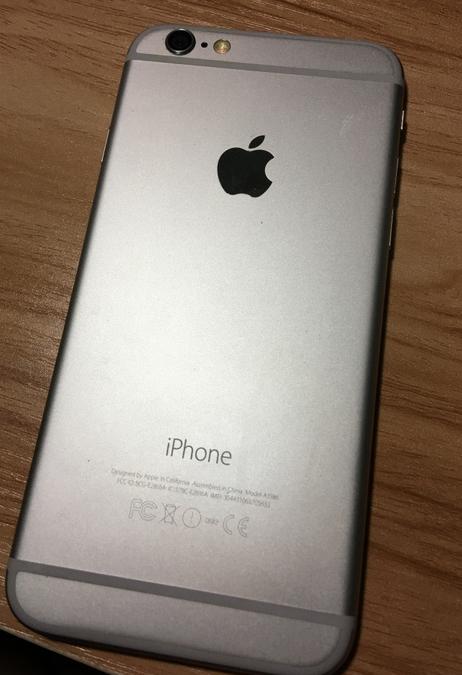 700元收到iphonex有面容卡贴机,800元的iphone6s