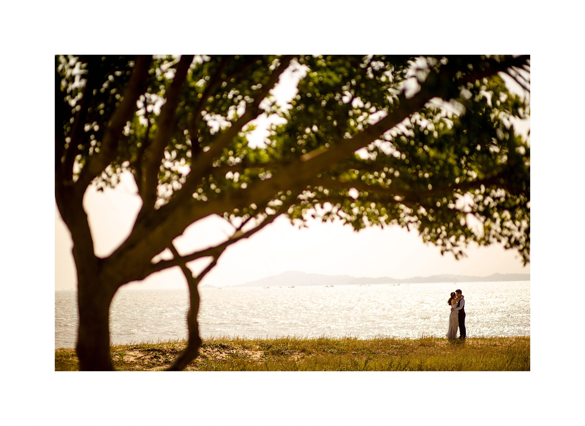 婚纱照这样拍真的很吸引人,如何把婚纱照拍出闪闪的