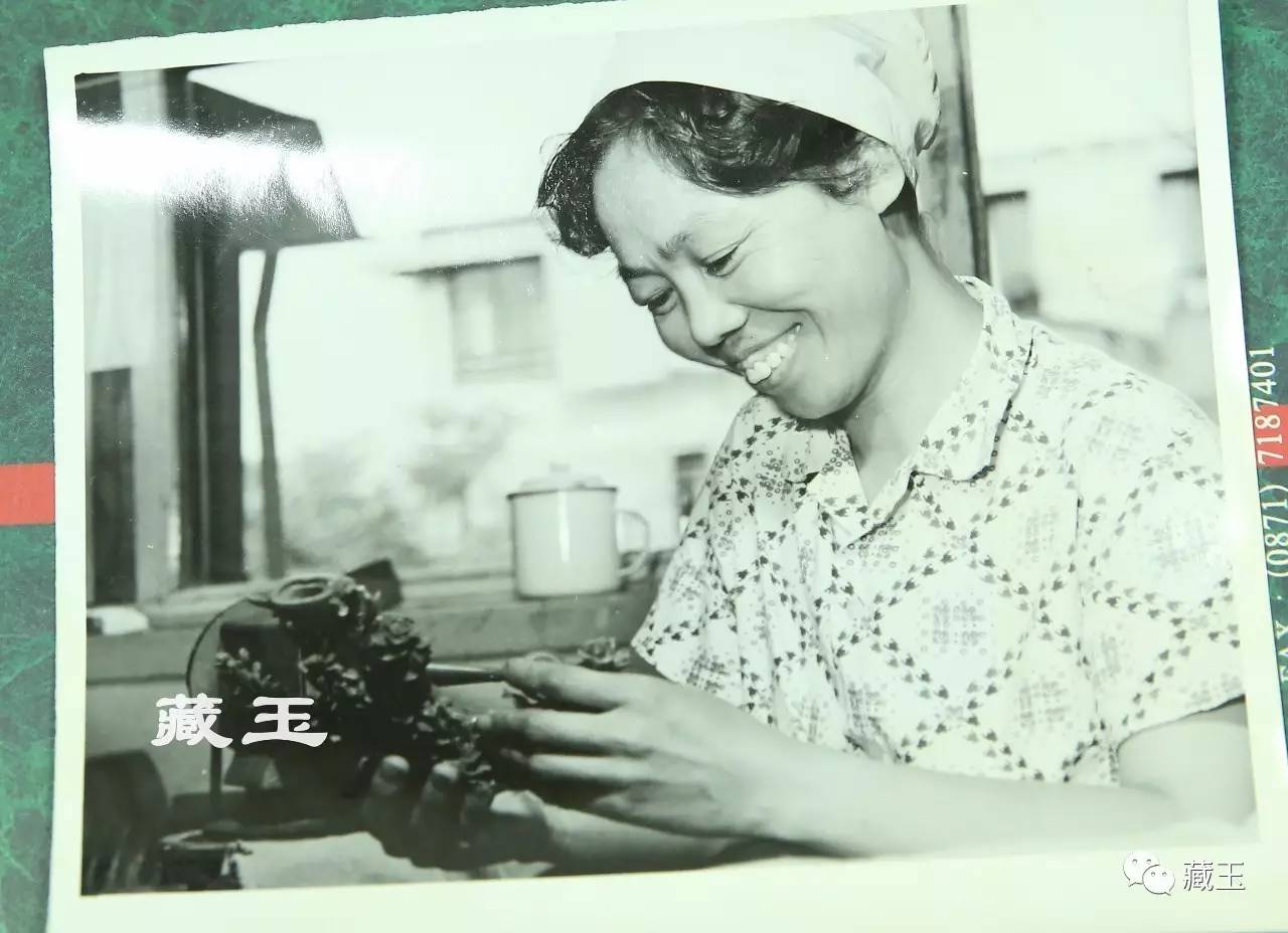 老照片旧时光带你看40年代的北京,七十年代的北京玉器厂