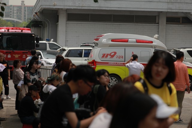 Apink被威胁事情爆发男子KBS藏爆炸物企图杀死Apink全员现场紧急疏散众歌手