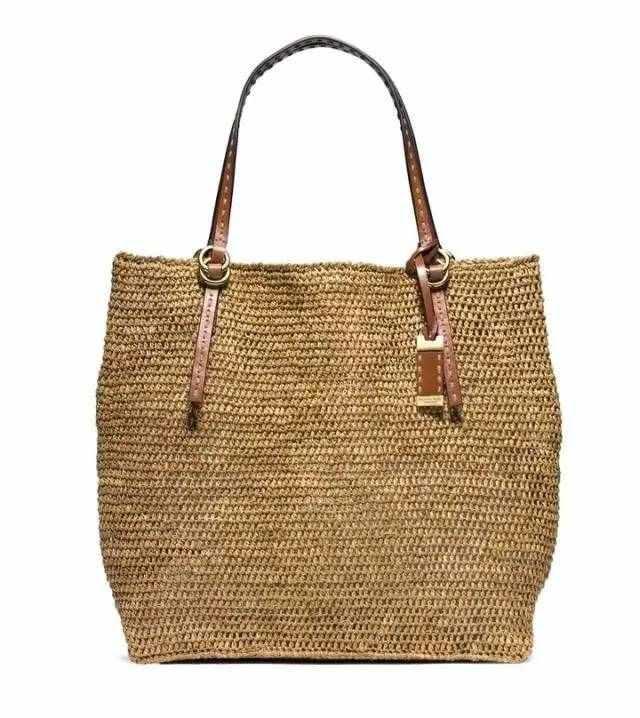 最近整个时尚圈都中了这个包包的毒!