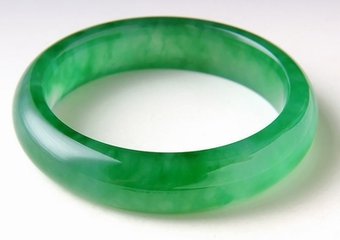 油青玉镯怎样辨别好坏,如何辨别玉镯好坏