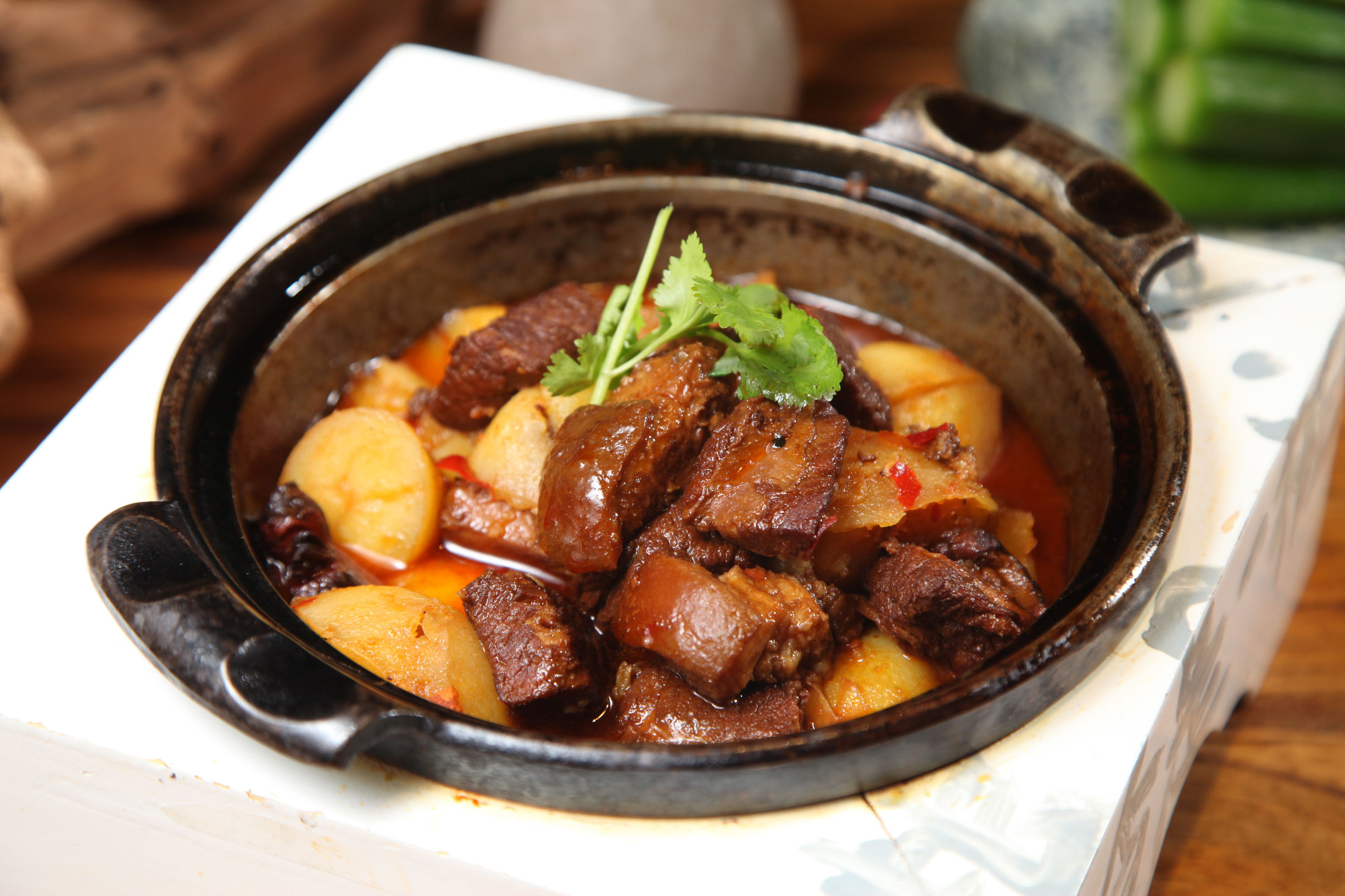 重庆24小时适合喝酒的馆子,重庆适合一个人喝酒的小酒馆