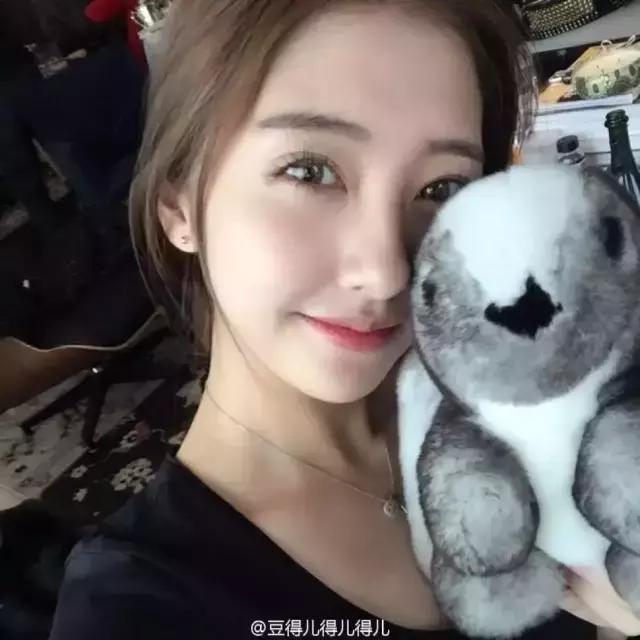 豆得儿和王思聪还有联系吗,豆得儿王思聪还有联系吗