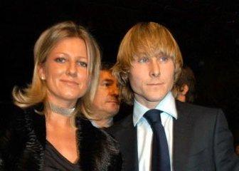 足坛十大夫妻,十大爱情夫妻模范