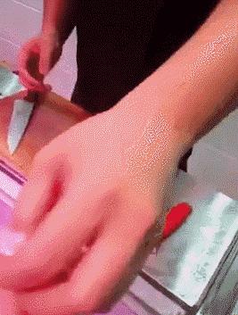 小哥，你这样做太没道德了，你微信多少，加我下