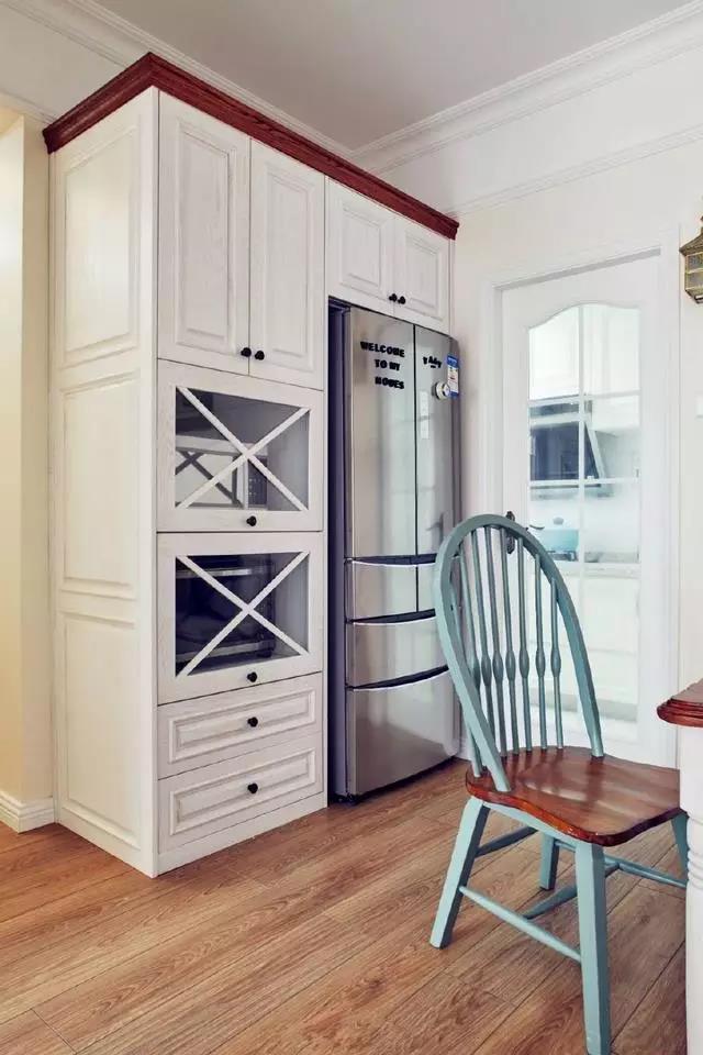 冰箱放客厅如何装饰,原来冰箱还可以这样装饰