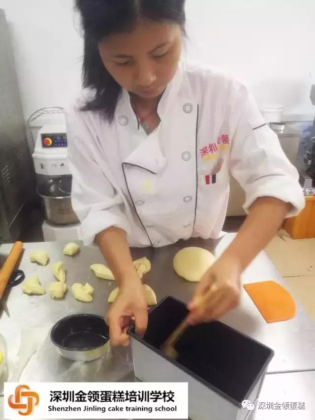 学西点好吗?有前途吗?让我们的伙伴们告诉你答案吧~|深圳学蛋糕|深圳蛋糕培训学校|深圳五大蛋糕学校|