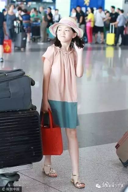 李嫣Style！王菲李亚鹏女儿变身超模05后都出来闯天涯了