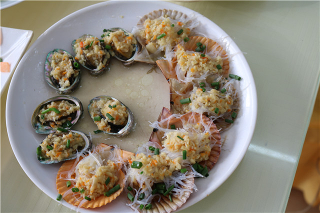 碧海蓝天亚龙湾,三亚美丽的亚龙湾