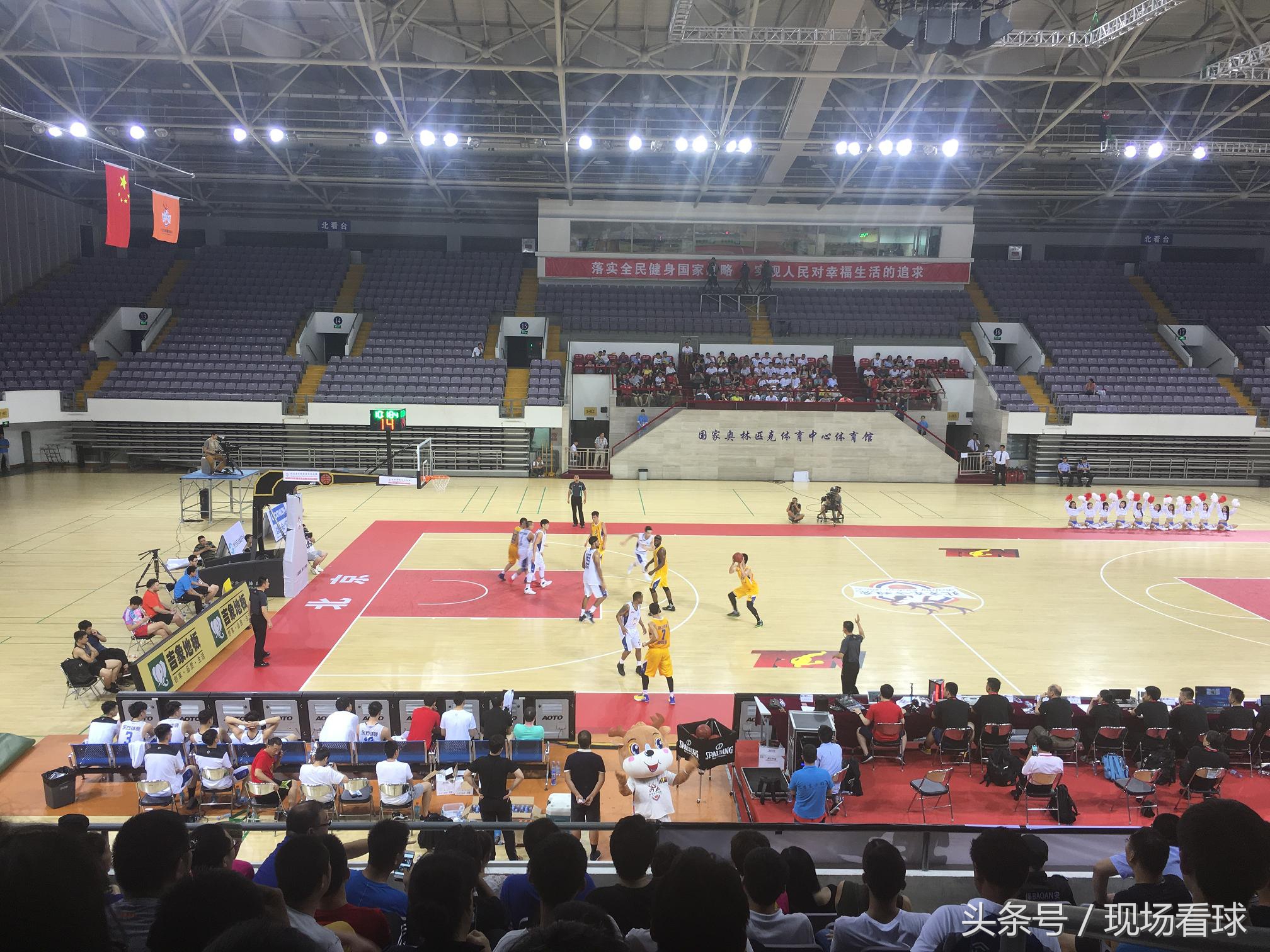 雄鹿东决主场,现场看雄鹿比赛