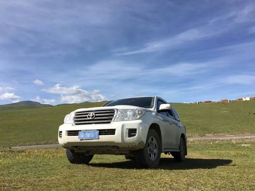 成都到稻城亚丁租越野车价格?