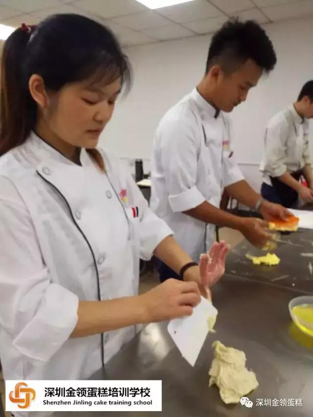学西点好吗?有前途吗?让我们的伙伴们告诉你答案吧~|深圳学蛋糕|深圳蛋糕培训学校|深圳五大蛋糕学校|