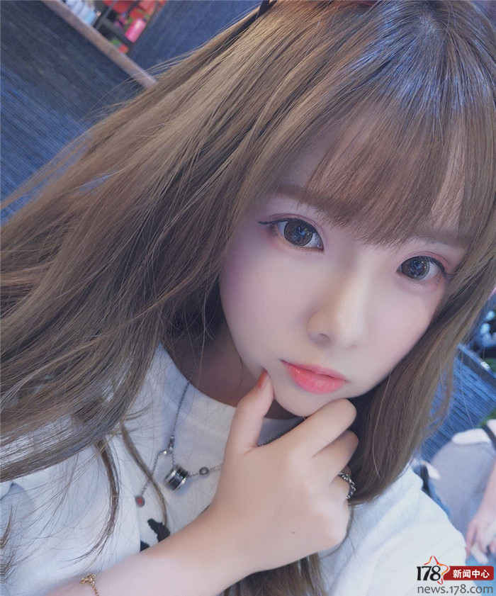 一起扒Showgirl:可爱又迷人的二次元美女小婕酱