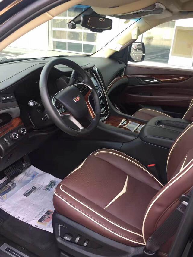 凯迪拉克总统一号vs林肯领袖一号,最新款凯迪拉克总统一号加长版