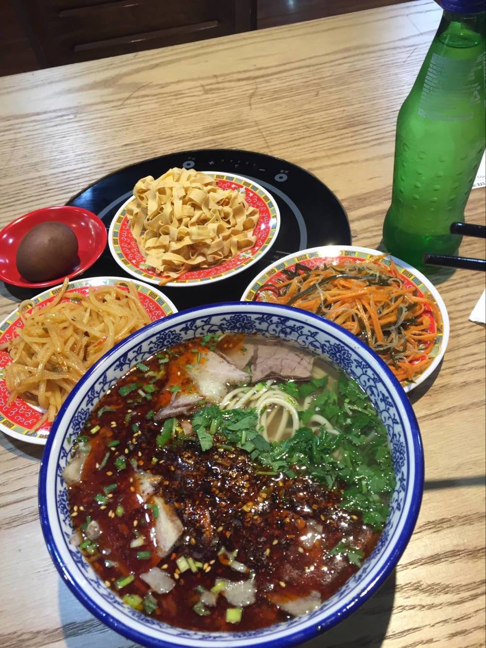 做吃货男友是什么体验,有一个吃货男闺蜜是什么样的体验