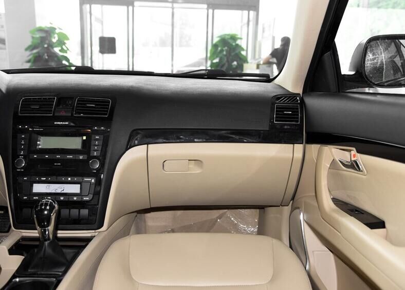 吉利帝豪ec8评测,吉利ec8博瑞