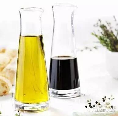 干红葡萄酒酸是什么原因,葡萄酒为什么是酸的