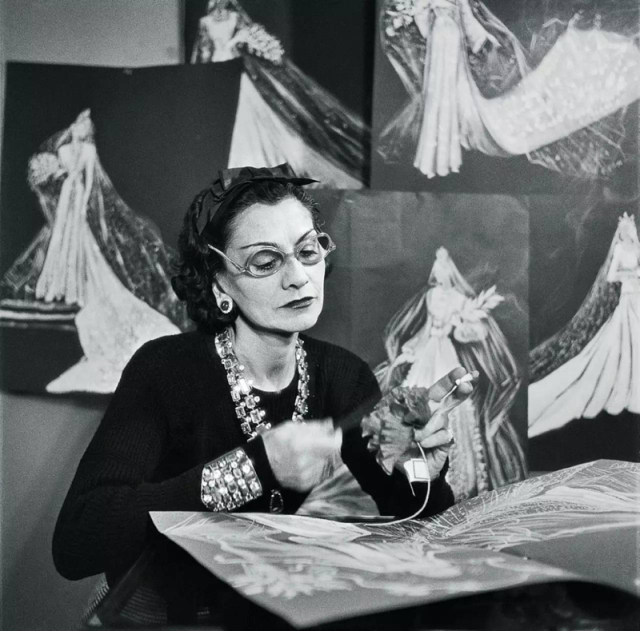 香奈儿巴黎铁塔广告,香奈儿巴黎铁塔