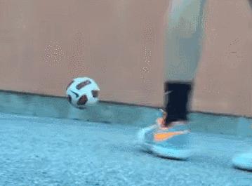 维维足球技巧系列教程,维维足球变向教学视频