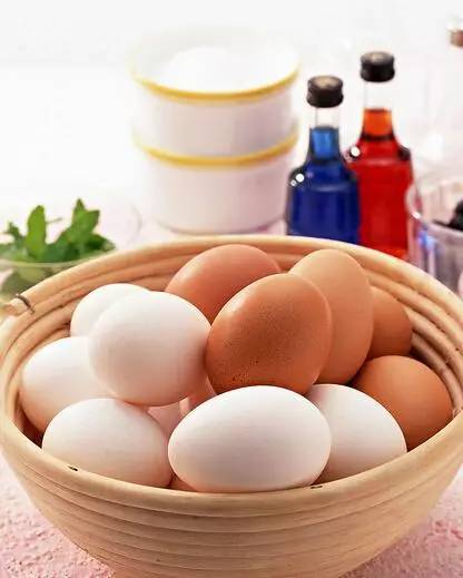 尖鸡蛋好还是圆鸡蛋好,早上吃一个鸡蛋还是二个鸡蛋好