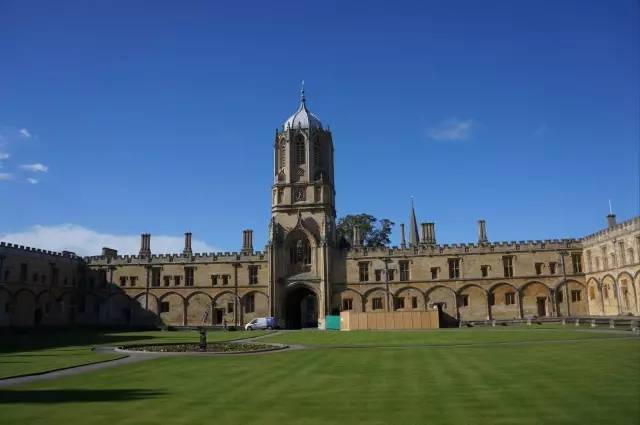 英国南部城市有哪些大学,英国的大学之城