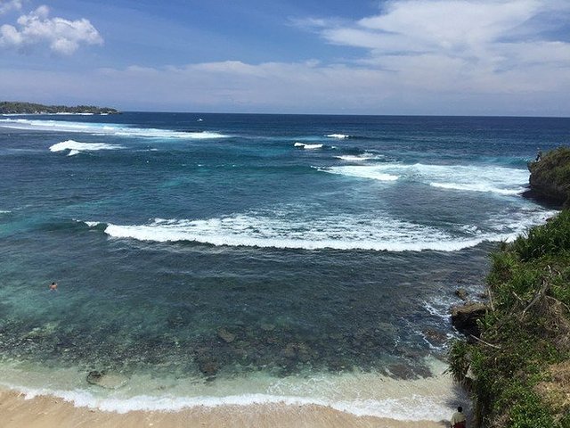 巴厘岛雨季旅游攻略图,巴厘岛的蓝梦岛值得去吗