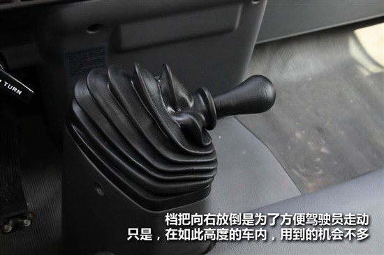 日产碧莲中巴客车怎么样碧莲尺寸动力实车解析