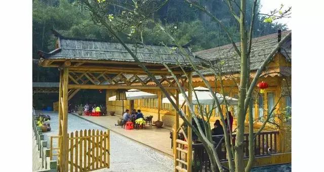 这家从长江边搬到成都的河鲜，不知收获了多少人的胃