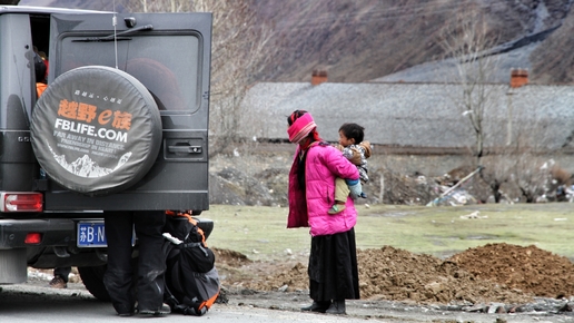 开着大通g50进藏,开奔驰g500去市区