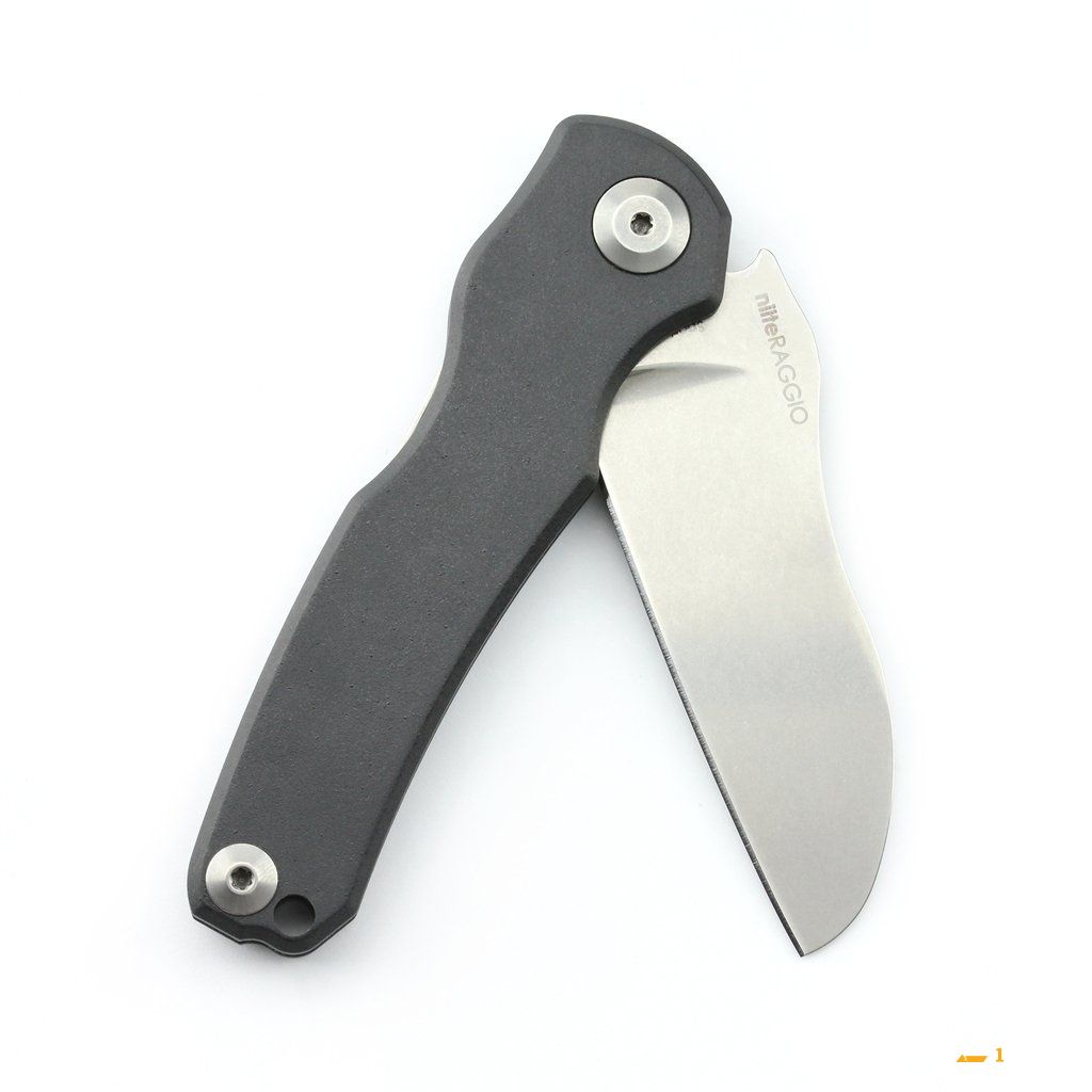 国外粉丝的纷纷讨论，美国第一家刀具经销商却准备上新一款……