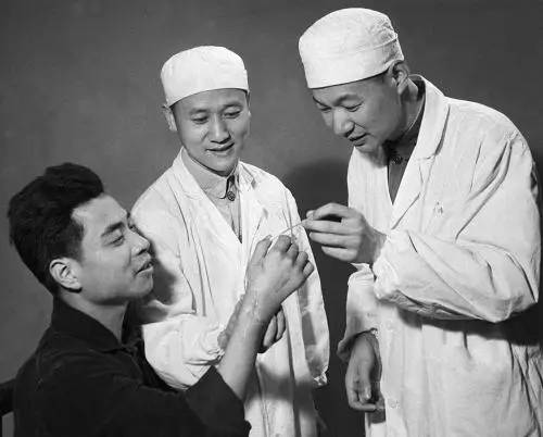 在这个实验室里，“普罗米修斯”神话有望重现，各种前沿技术会让患者的肢体组织再生修复