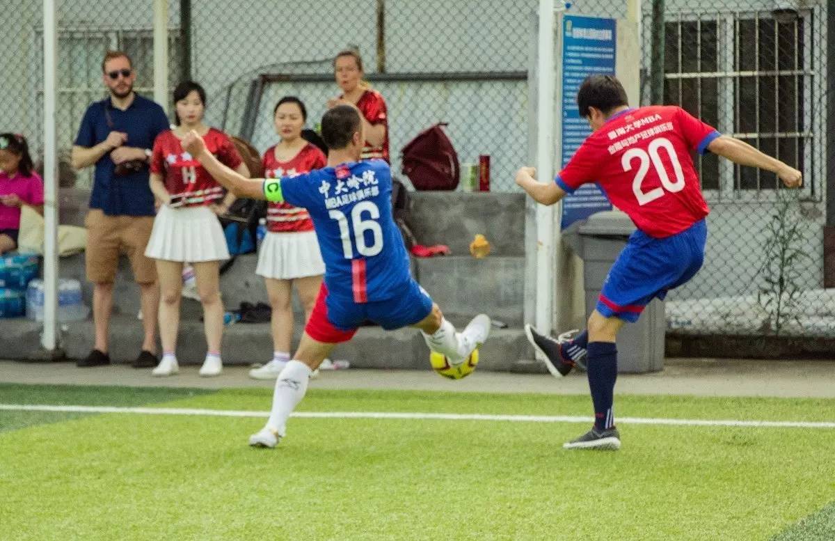 暨南大学比赛冠军,暨南大学辩论赛赢了颁奖