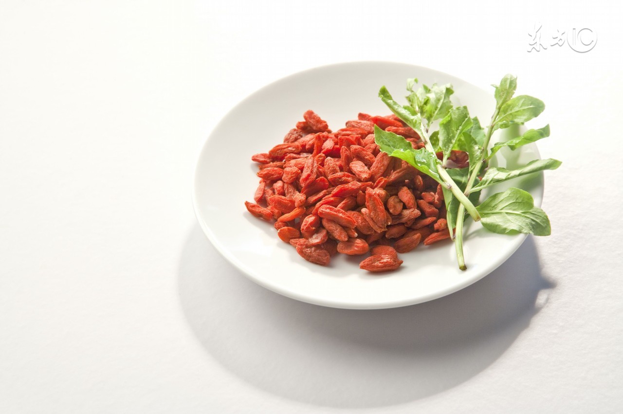 男人吃枸杞和桑葚一个月真实感受,连续吃三个月的枸杞